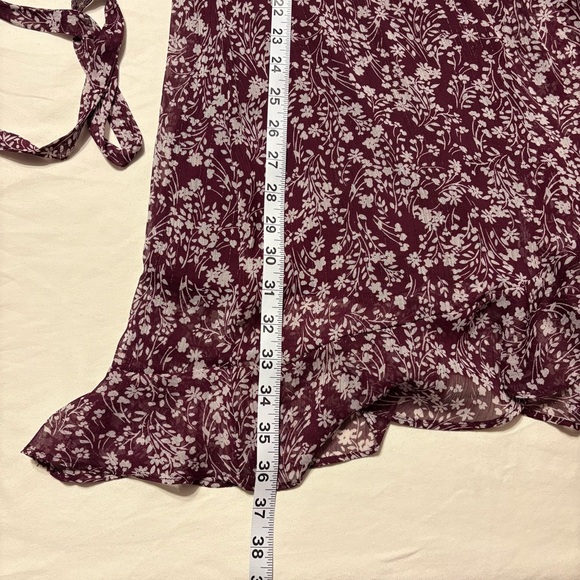 Miami Mini Wrap Dress in a Wine Red Floral Print - Picture 5 of 8